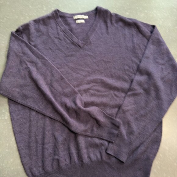 Peter Millar Purple Merino Wool V-Neck Sweater – Size Large - Picture 3 of 10